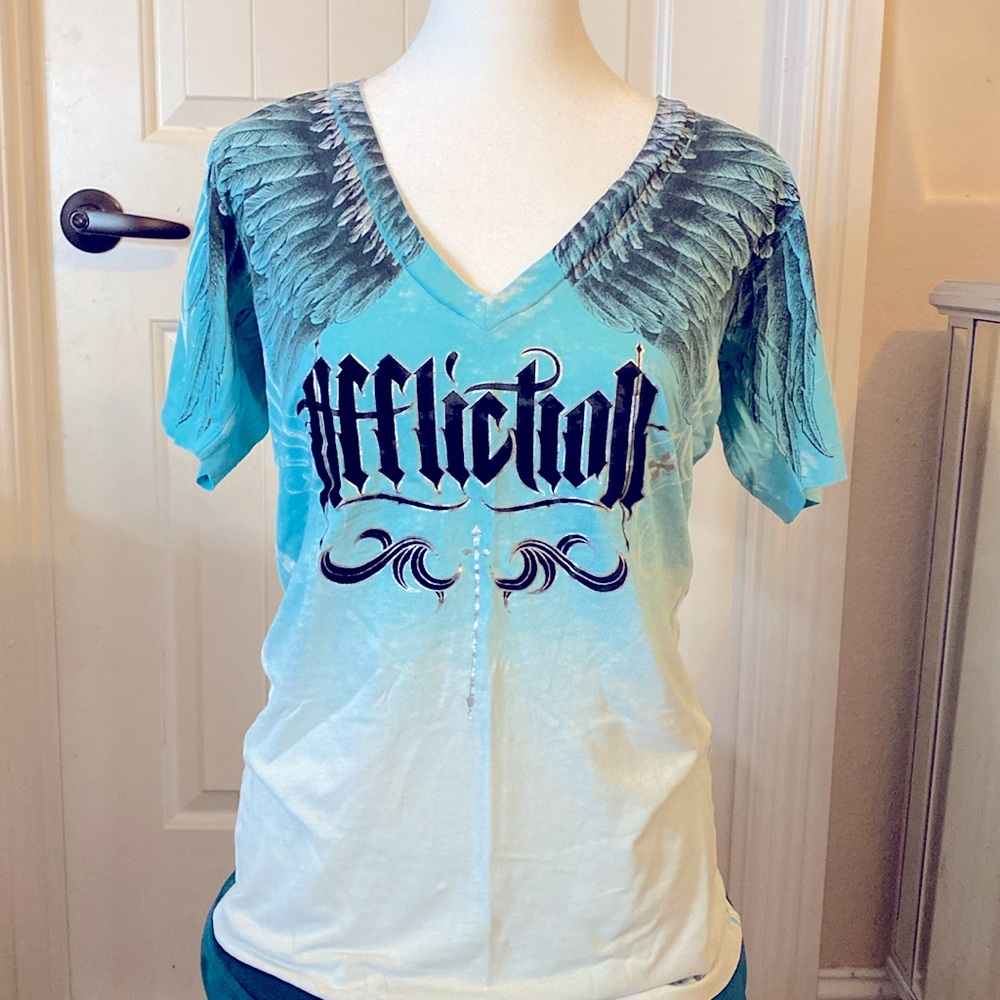 AFFLICTION WOMEN V- NECK SHORT SLEEVES T SHIRT WITH WINGS LIGHT TURQUOISE SZ L